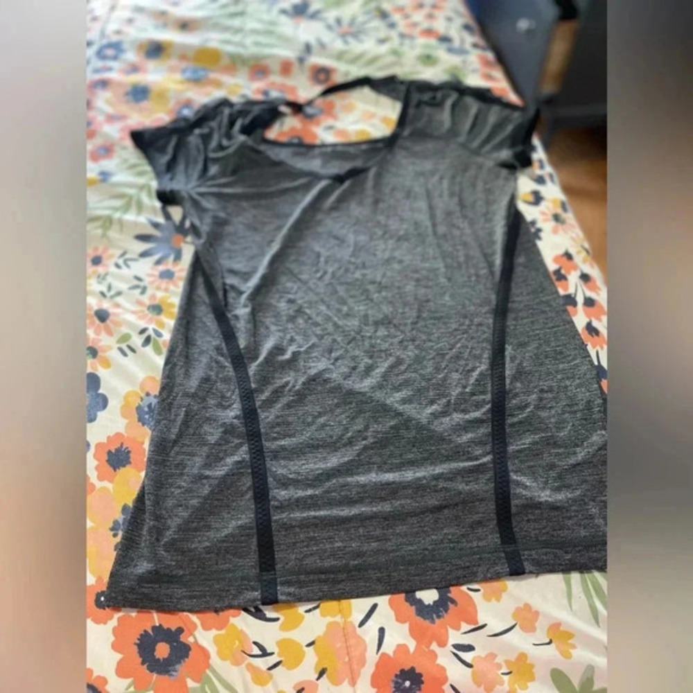 Lululemon Run: Team Spirit Tech Short Sleeve Black Size 8